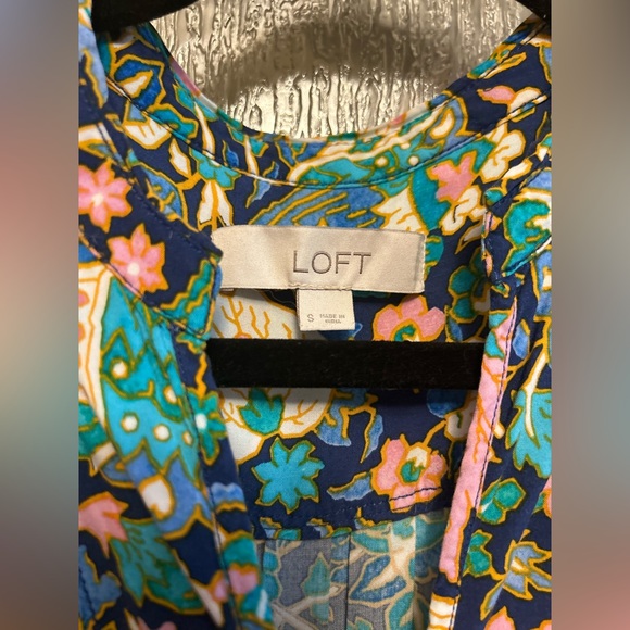 Bright Patterned LOFT Blouse - Picture 4 of 10